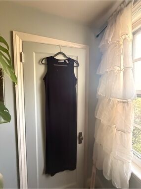 Amanda Smith Black Sleeveless Maxi Dress